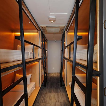 The Bed Bukit Bintang Hostel Kuala Lumpur Exterior photo